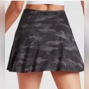 Athleta Match Point Skort Skirt Black Gray Camo Size Small Like New